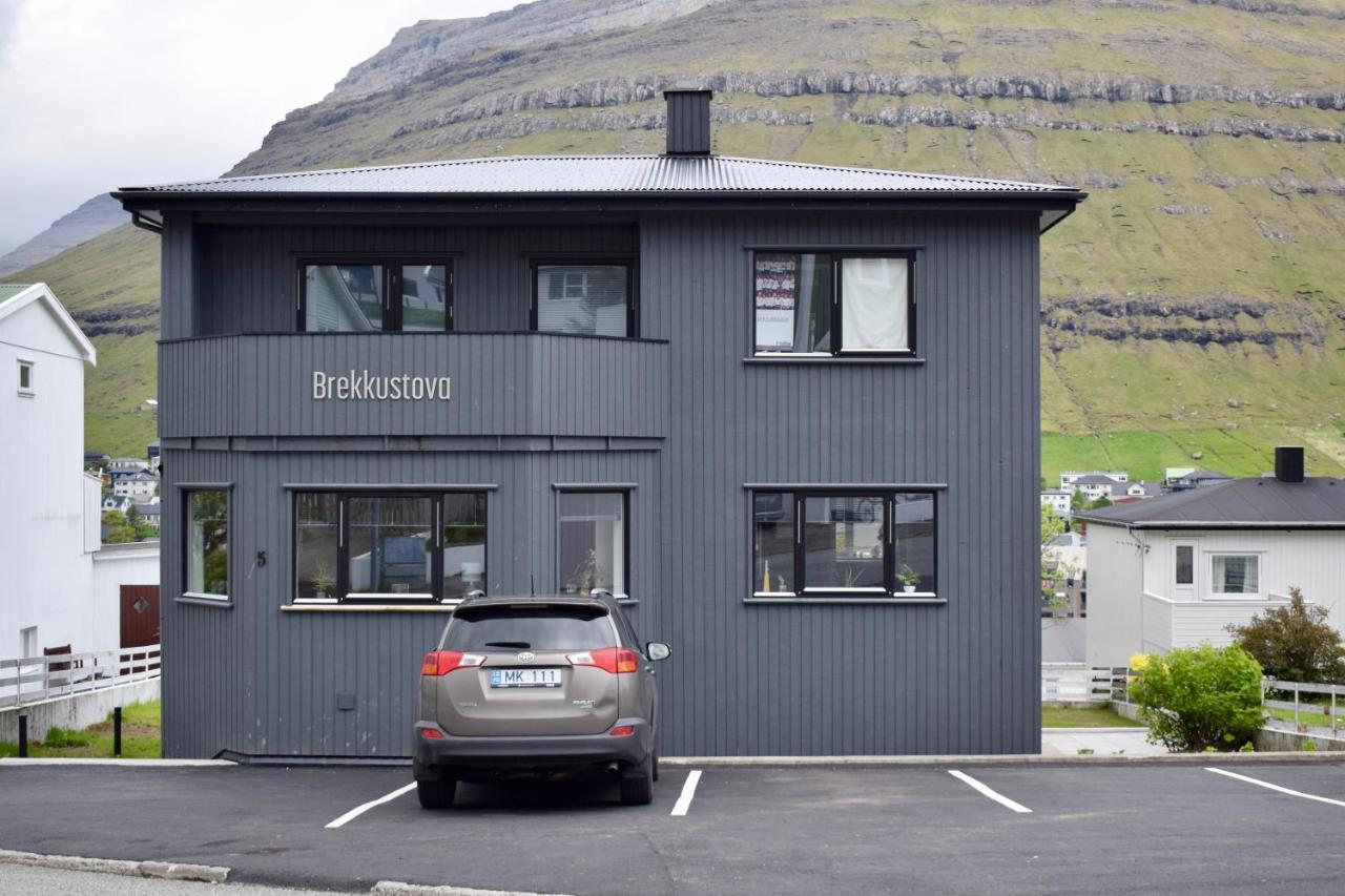 The Sybilla Apartment - Cosy And Modern Basement Apartment Klaksvík 외부 사진